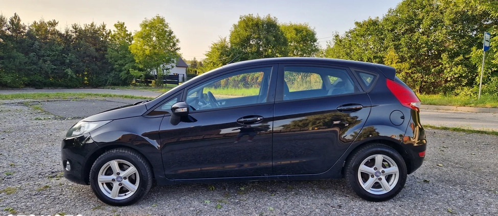 Ford Fiesta cena 19900 przebieg: 211000, rok produkcji 2012 z Świecie małe 191